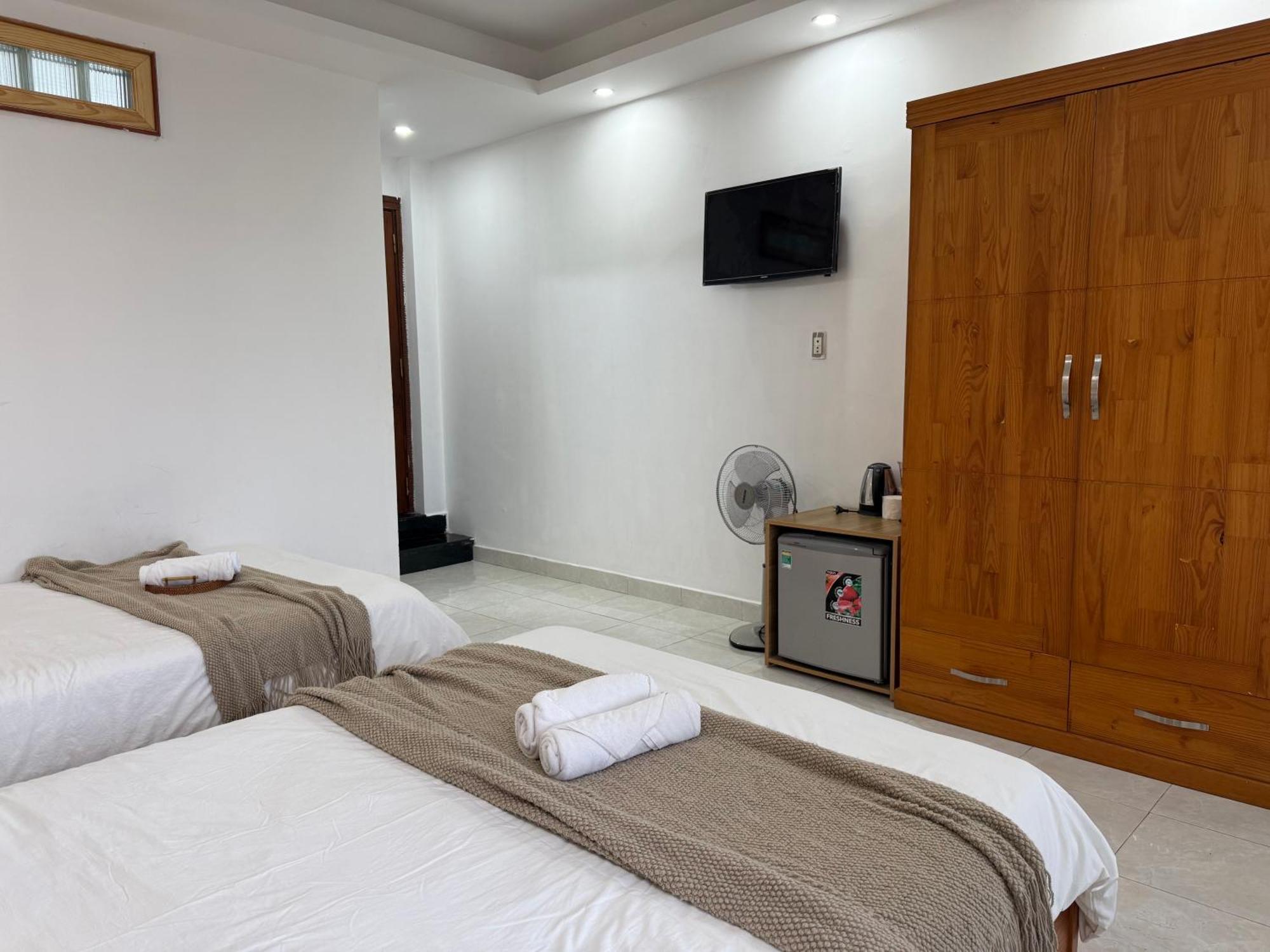 Hotel Phuong Trinh Da Lat Exterior photo
